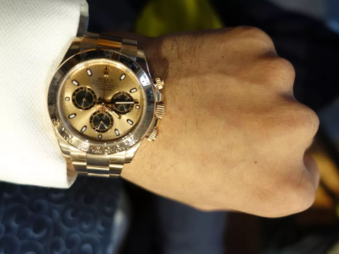 在英国最大的瑞士腕表集合店当VIP是怎样的体验