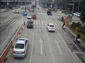 「曝光台」桂JGP212、桂JP6168、桂JC1383请关注！你们车前有行人！