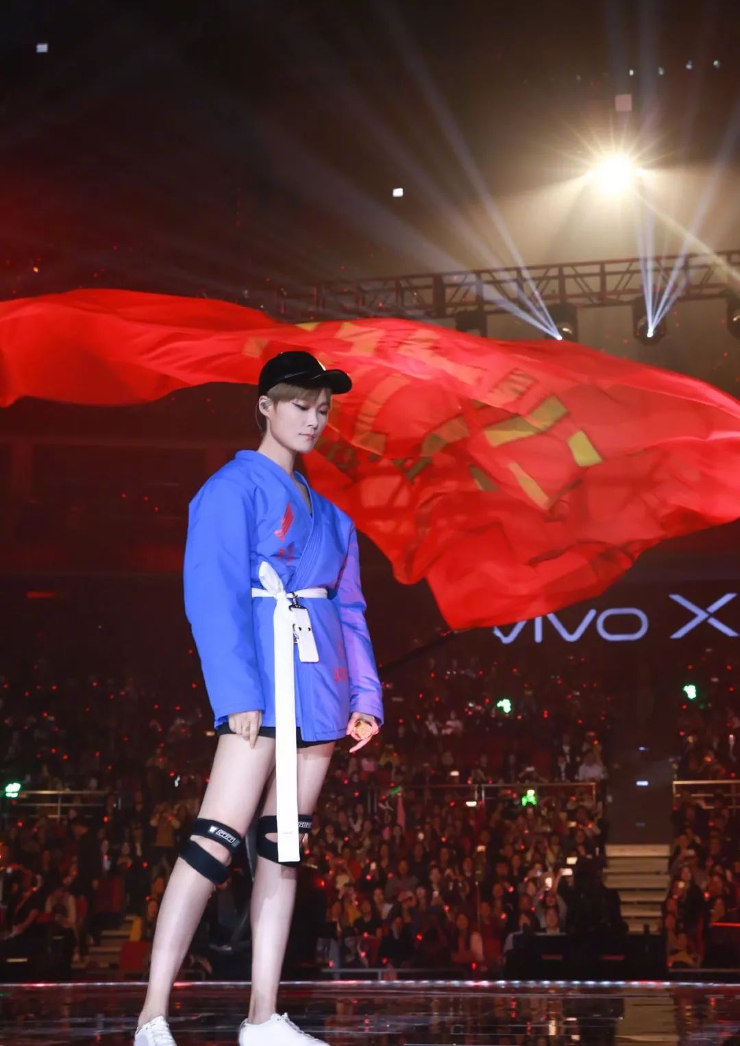 来，考考你｜知道李宇春膝盖上绑着的东西叫什么吗？