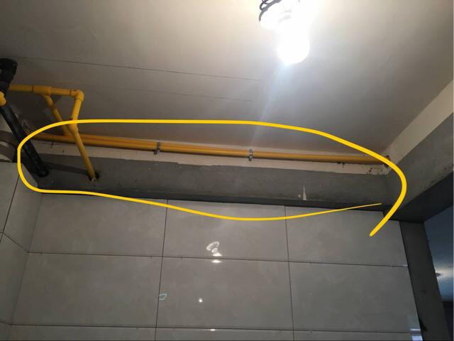 合肥新房装修，工人竟把窗户梁上钢筋给打断，果断让走人，太坑了