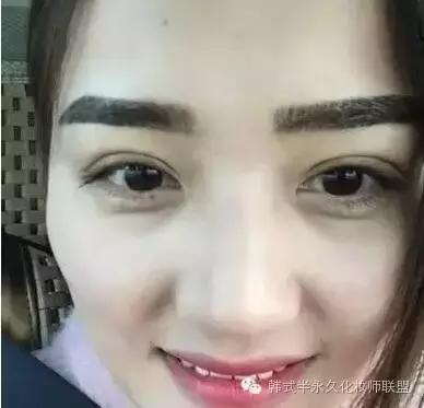 眉毛掉色什么原因,眉掉色