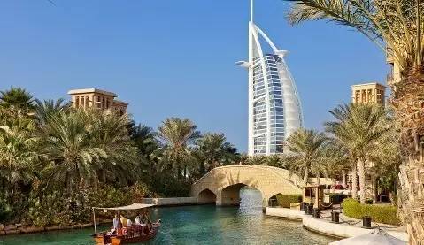 迪拜富得流油,迪拜富得流油的地方