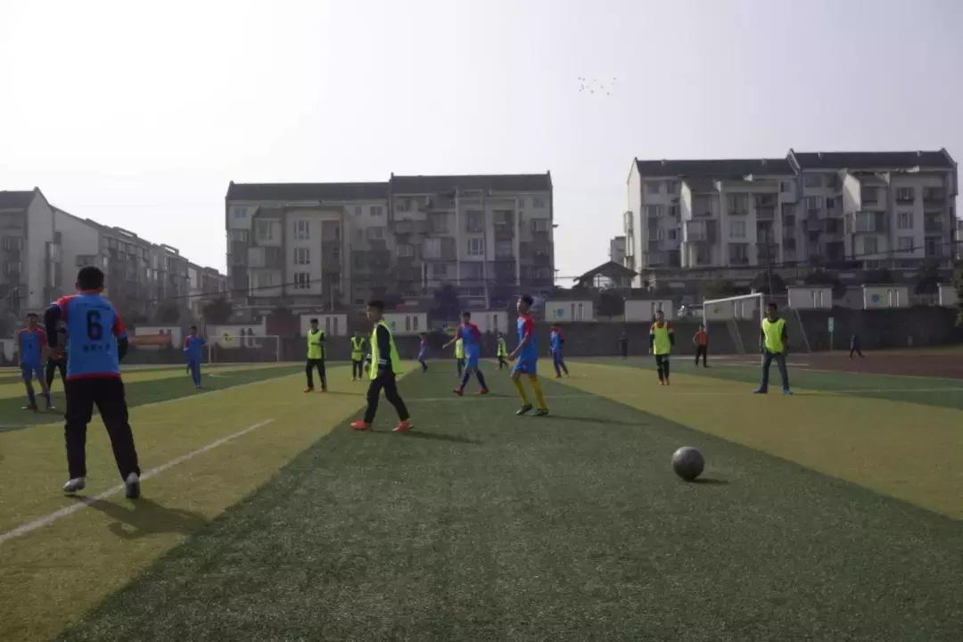 都江堰足球比赛,都江堰市第八届校园足球联赛