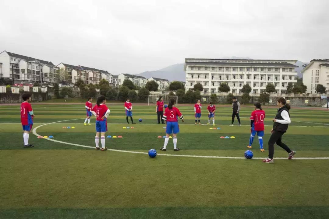 都江堰足球比赛,都江堰市第八届校园足球联赛