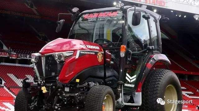 曼联官方拖拉机：农村没有你现象的那么土，农机也是可以很时尚！