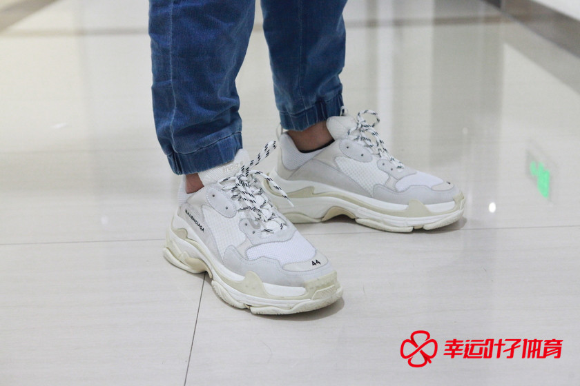 很火的巴黎世家球鞋 (新款巴黎世家球鞋)