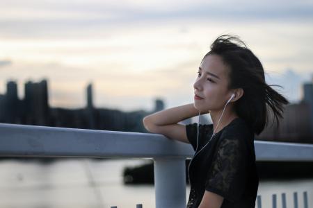 入耳式耳机怎么煲音质,入耳式耳机要如何正确煲机