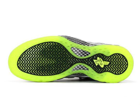 一双喷泡能穿几年,喷泡详细简介