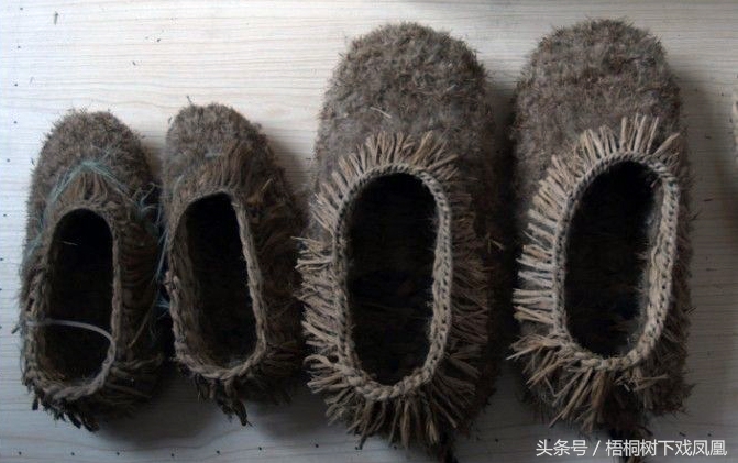 过去农村的孩子冬天穿什么,小时候农村冬天穿的鞋