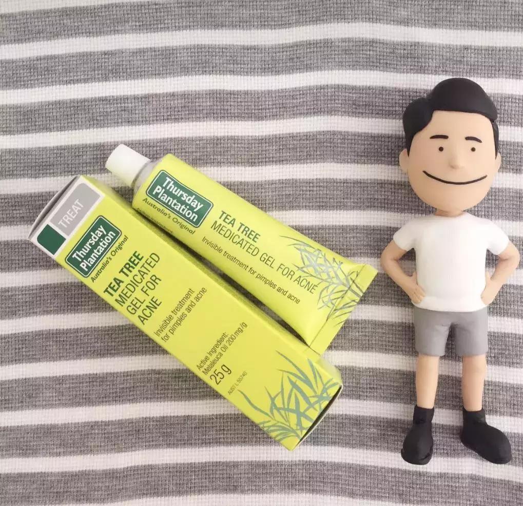 感觉脸上有痘痘但是不明显怎么办,脸上痘痘又爆发