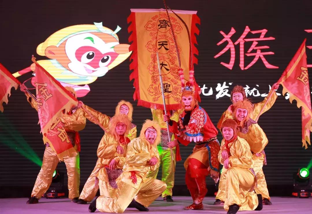 “新经济直通车盛大发布”，今天盘石联同中小企业一起搞事情！