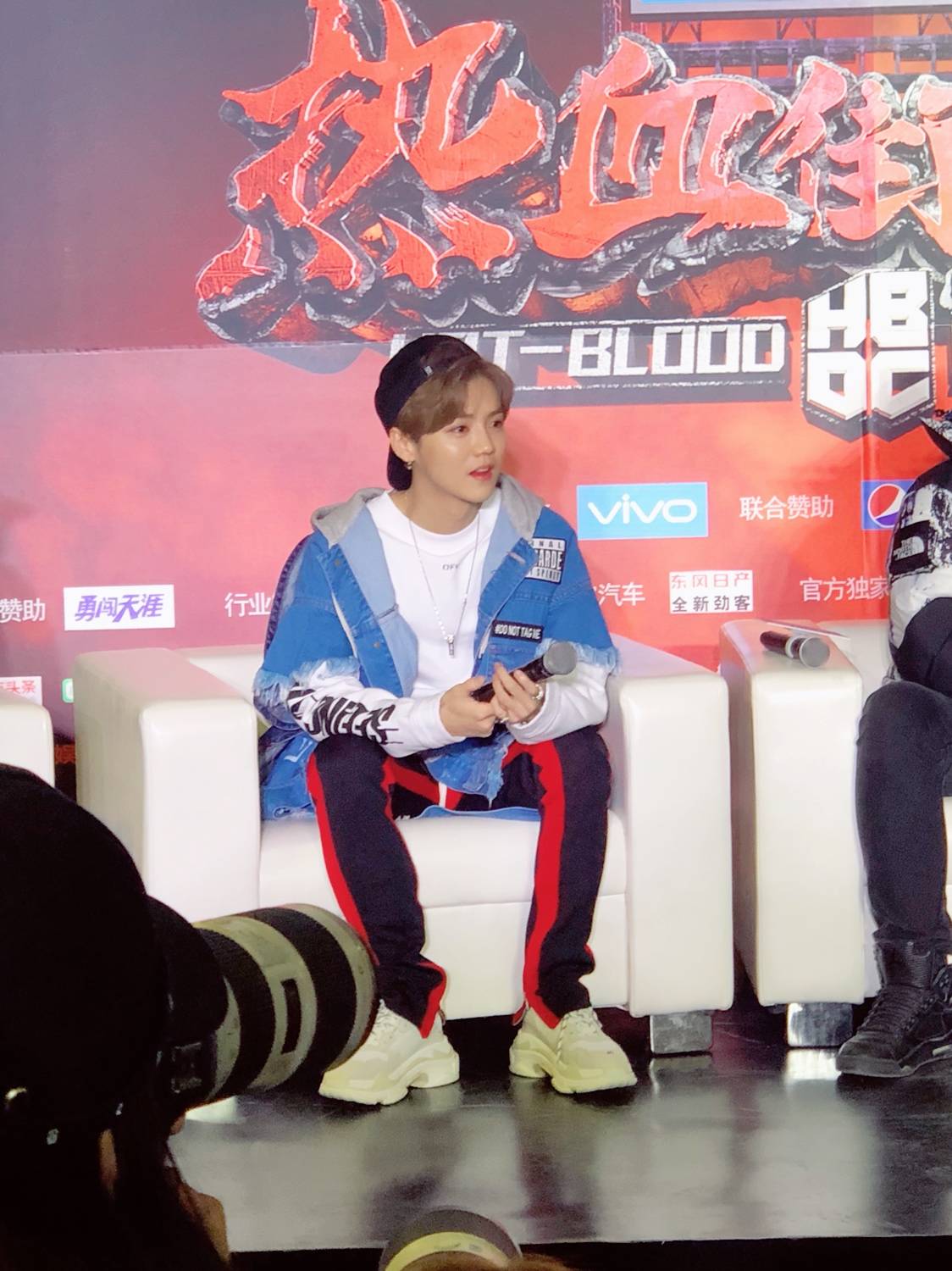 鹿晗壁纸iphone专用,鹿晗关晓彤图片壁纸全屏