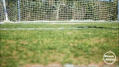 100个足球过人技巧教学,足球运球过人的方法及技巧