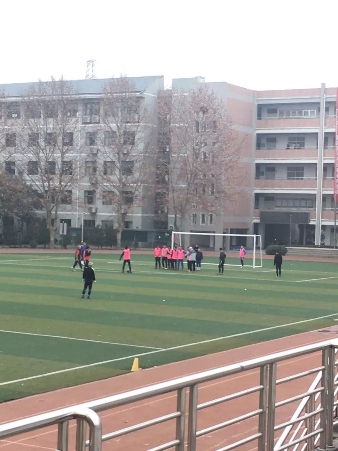 一起踢球，一辈子！这支南京球队做到了