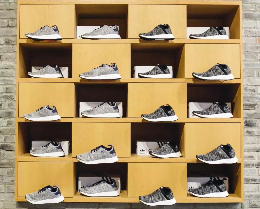 yeezy700waverunner穿搭,yeezy700waverunner真假