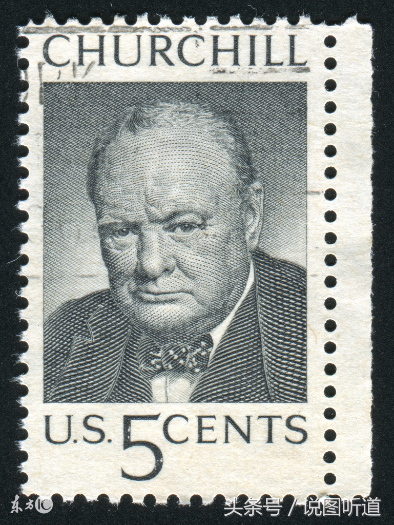 摄影师抢了英国首相嘴里的香烟，抢完还没跑