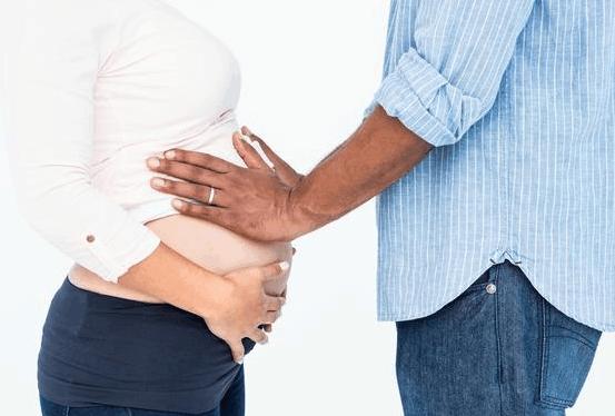 刚怀孕闻到烟味肚子疼怎么回事,刚怀孕肚子疼是怎么回事