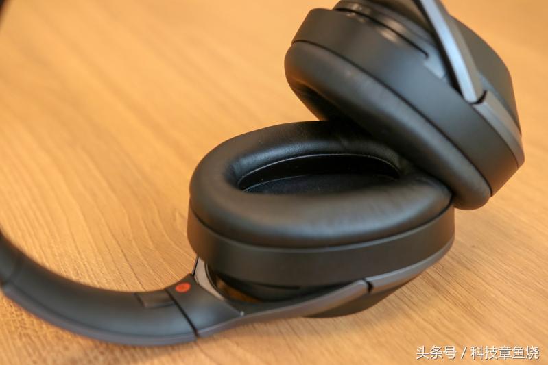 boseqc35浜屼唬瀵规瘮绱㈠凹1000xm4,闄嶅櫔鑰虫満boseqc35鍜岀储灏紉m3