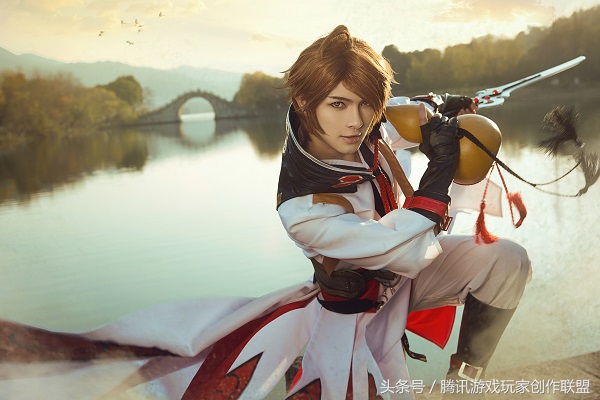 青莲剑仙十步杀一人,cos王者李白