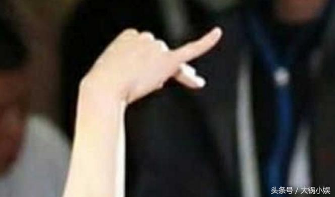 打篮球投篮的帅气时刻,李易峰三分投篮