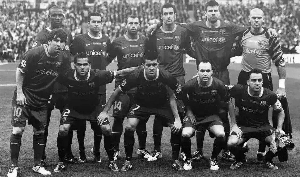 巴萨梦三全部离队图片,巴萨梦三王朝全队黑白照