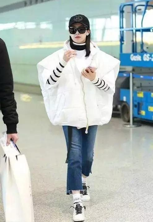 杨幂和热巴穿同款连衣裙,从杨幂赵丽颖到热巴肖战