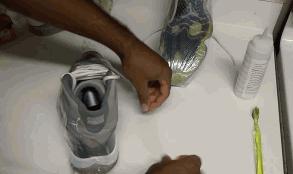 球鞋胶边发黄怎么办,发黄的球鞋怎么洗白