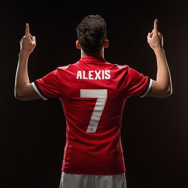 桑切斯几号球衣,阿莱克斯桑切斯曼联球衣号码