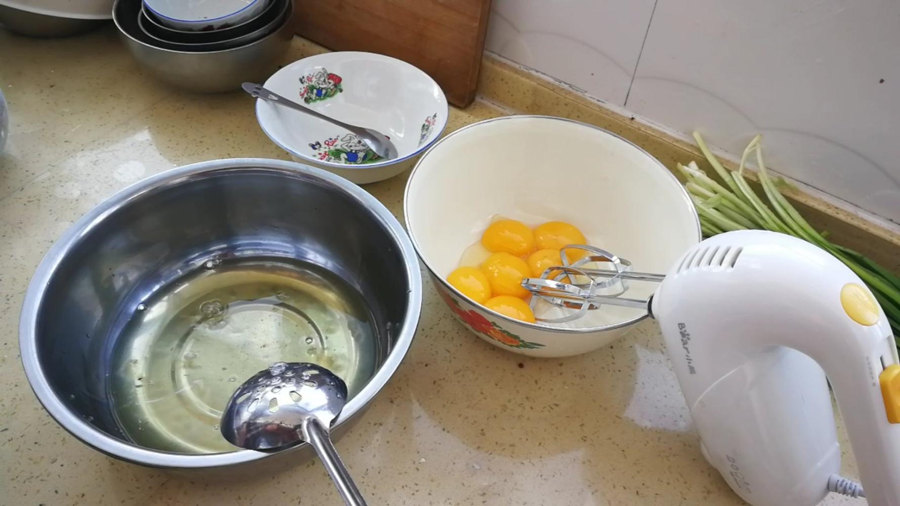 用电饭煲做蛋糕为什么发不起来,为什么蛋糕用电饭煲蓬松不起来