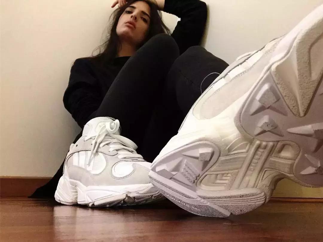 耐克大战侃爷领衔的阿迪，老爹鞋你选哪一双？