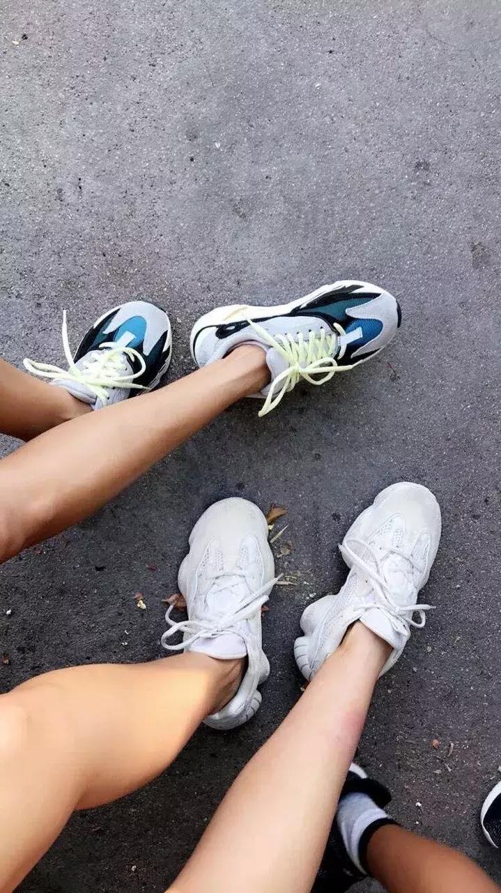 耐克大战侃爷领衔的阿迪，老爹鞋你选哪一双？