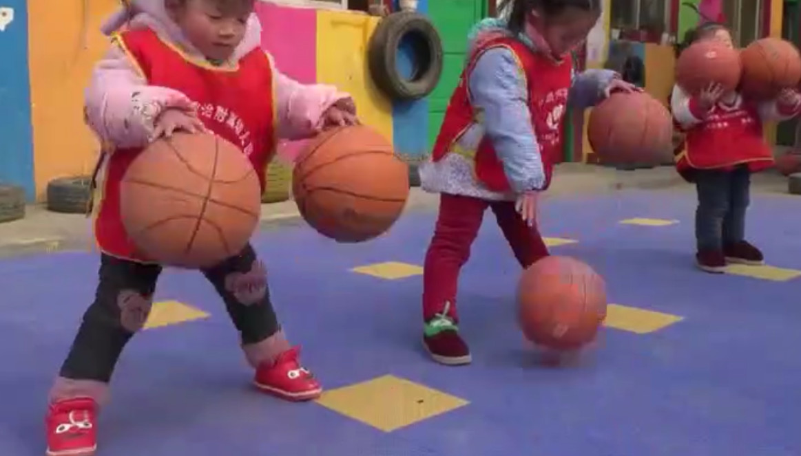 幼儿园最酷的篮球操,小朋友跳篮球操视频