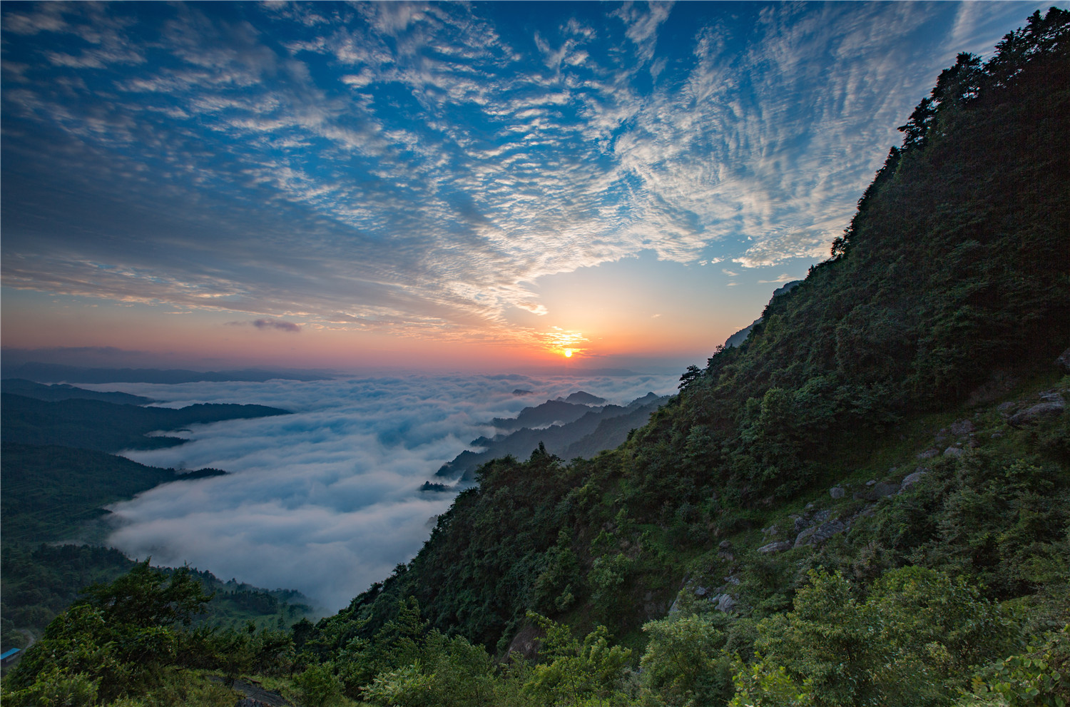 湘西龙脉风水传说,湘西龙山龙脉风水宝地