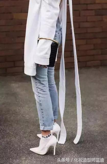 高跟鞋里面穿袜子好看吗,高跟鞋里穿什么袜子