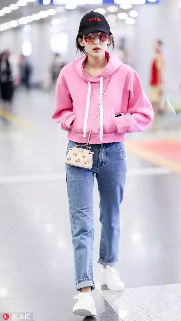 杨幂和热巴穿同款连衣裙,从杨幂赵丽颖到热巴肖战