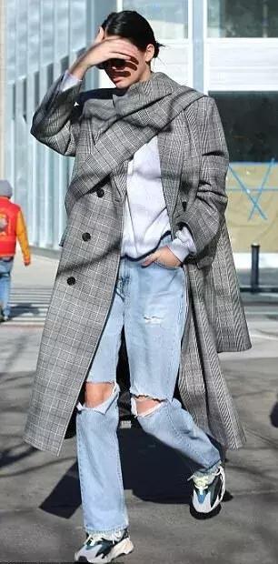 耐克大战侃爷领衔的阿迪，老爹鞋你选哪一双？