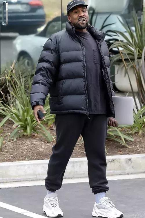 耐克大战侃爷领衔的阿迪，老爹鞋你选哪一双？