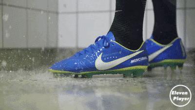 足球技巧练习,足球球鞋顶脚趾解决方案