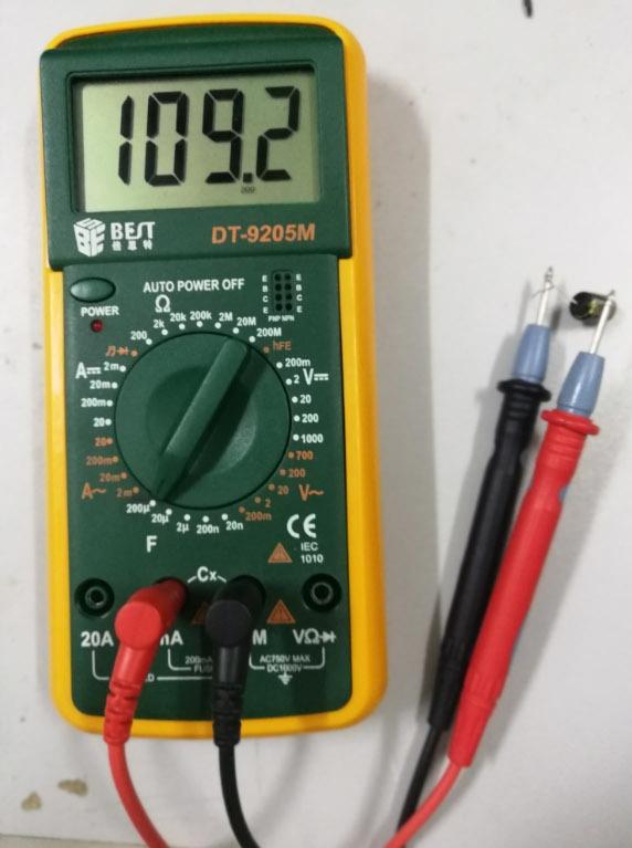 指针式万用表怎样测量1000uf电容,数字万用表测量1000uf电容怎么量