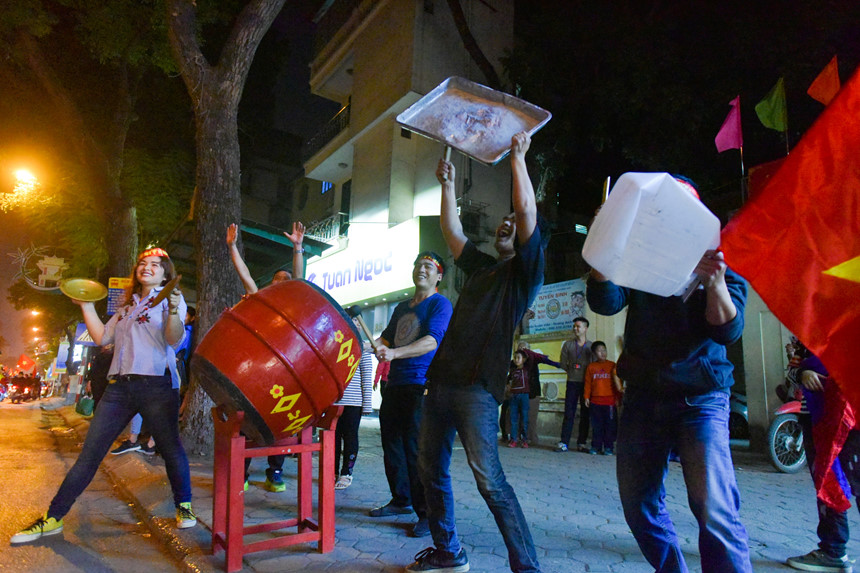 越南创造奇迹,越南欢庆男足