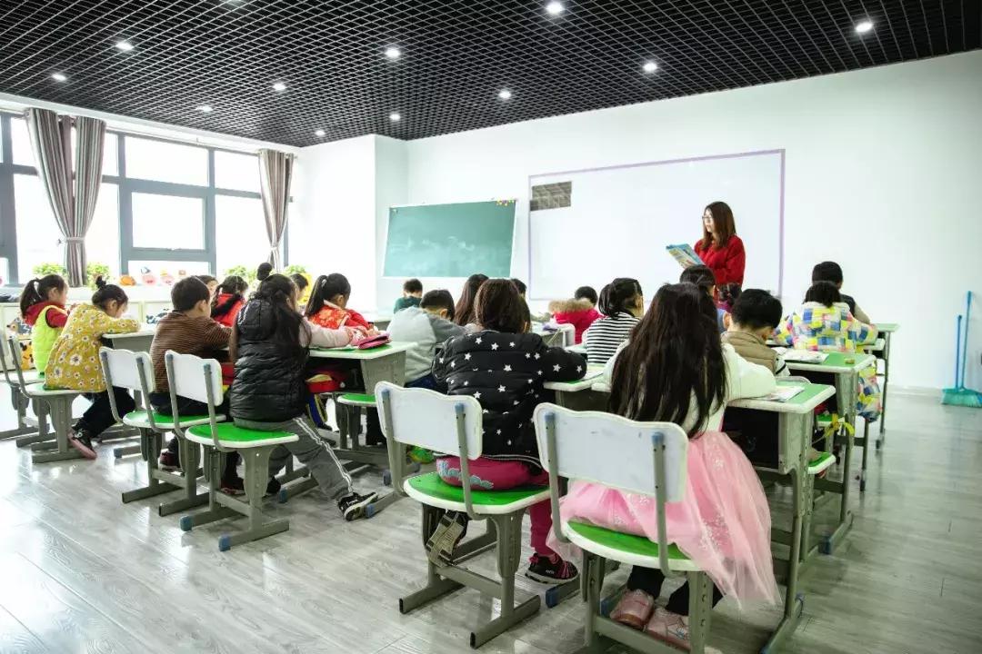 空中足球场，百万架子鼓，专业学前课，幼儿园家长焦虑一站式解决！