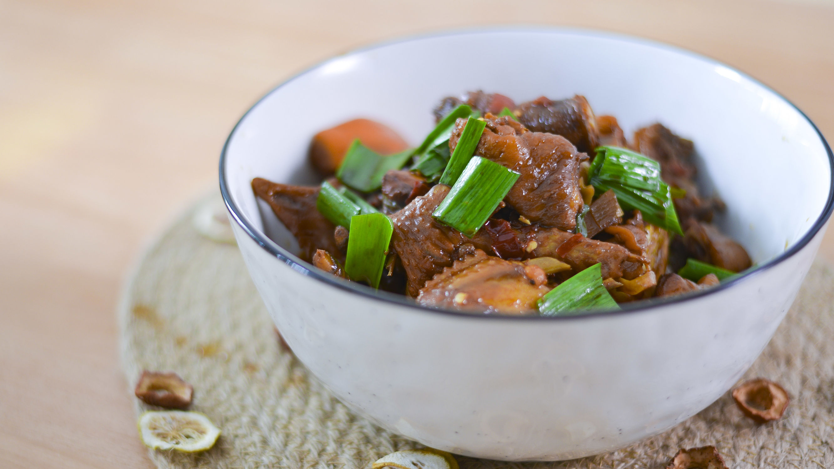 鸡肉去腥味最简单有效的办法,红烧鸡肉有腥味怎么回事