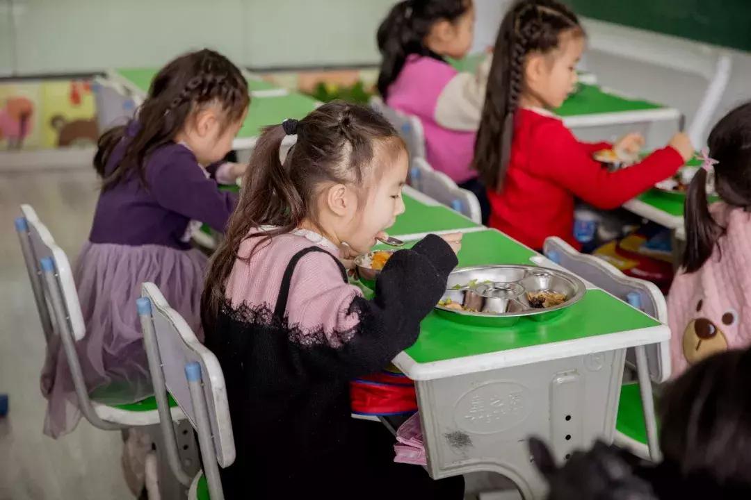 空中足球场，百万架子鼓，专业学前课，幼儿园家长焦虑一站式解决！