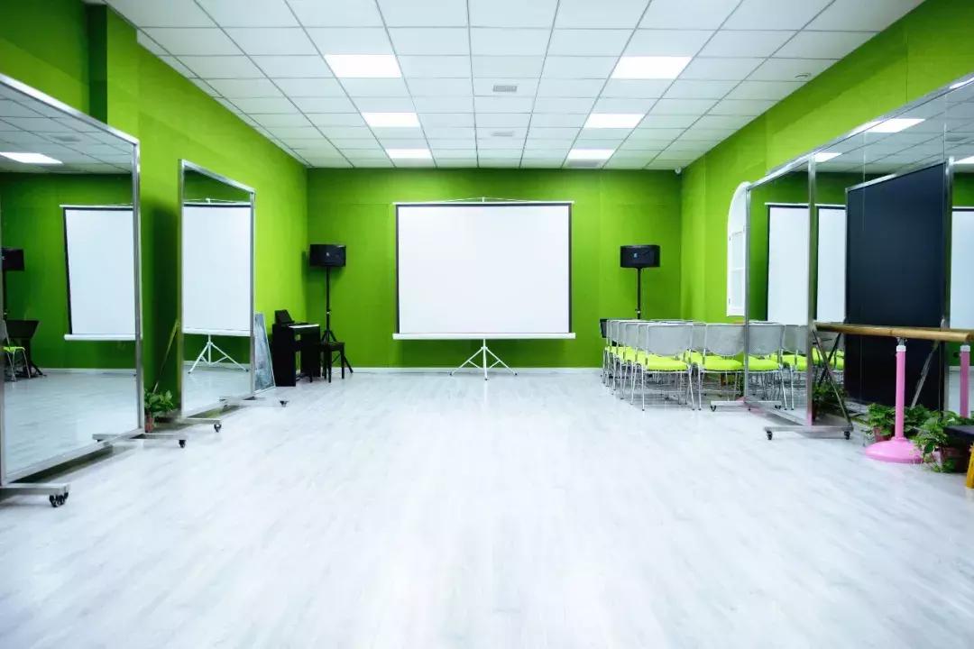 空中足球场，百万架子鼓，专业学前课，幼儿园家长焦虑一站式解决！