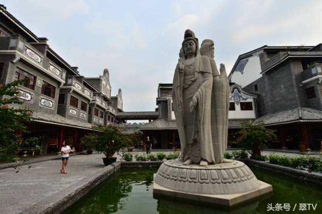 探索缅甸翡翠宝石的奇幻之旅,中国和缅甸翡翠交易市场