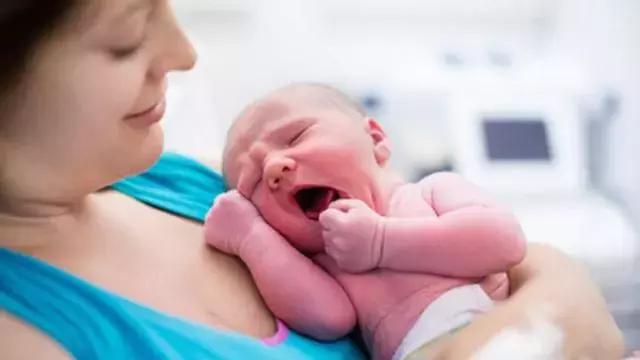 宝宝不认母乳怎么办,宝宝不认妈妈的奶怎么办