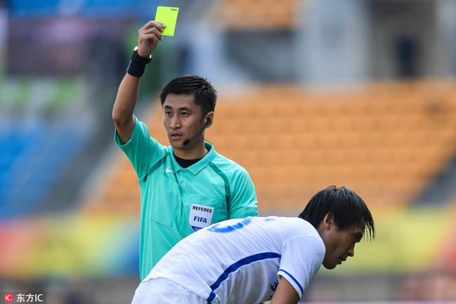 亚足联红牌罚下后多久可以上场,执法裁判组赛后被围攻