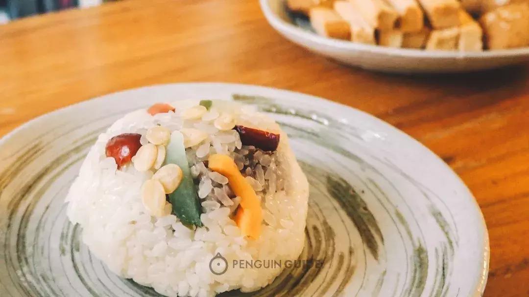 好吃的糯米八宝饭推荐 (正宗糯米八宝饭在家做法)