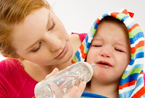 刚出生的宝宝为什么容易得肺炎？怎样预防？