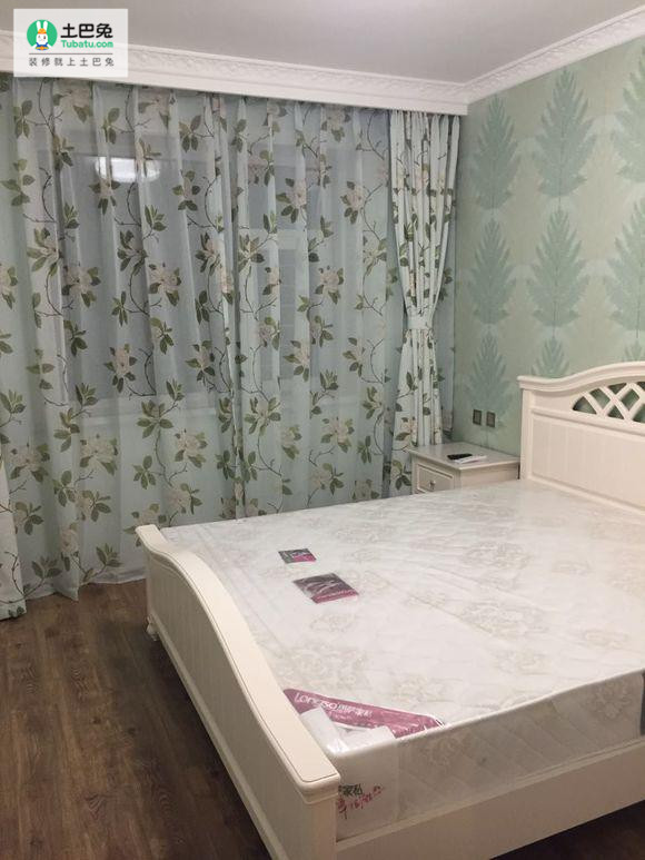 装修风格贴墙纸,客厅贴什么墙纸好看